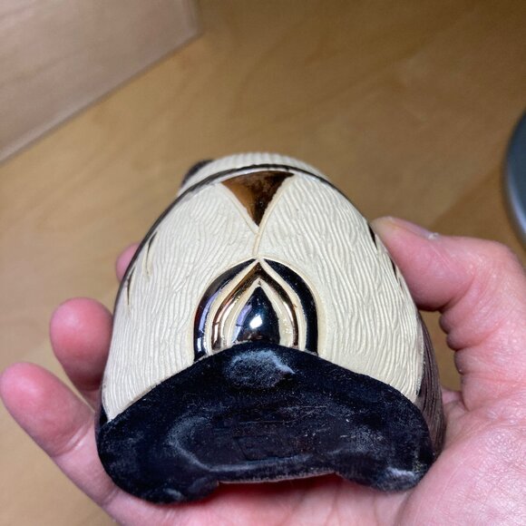 Artesania Rinconada Panda with Gold Trim Pottery Figurine - Picture 10 of 10